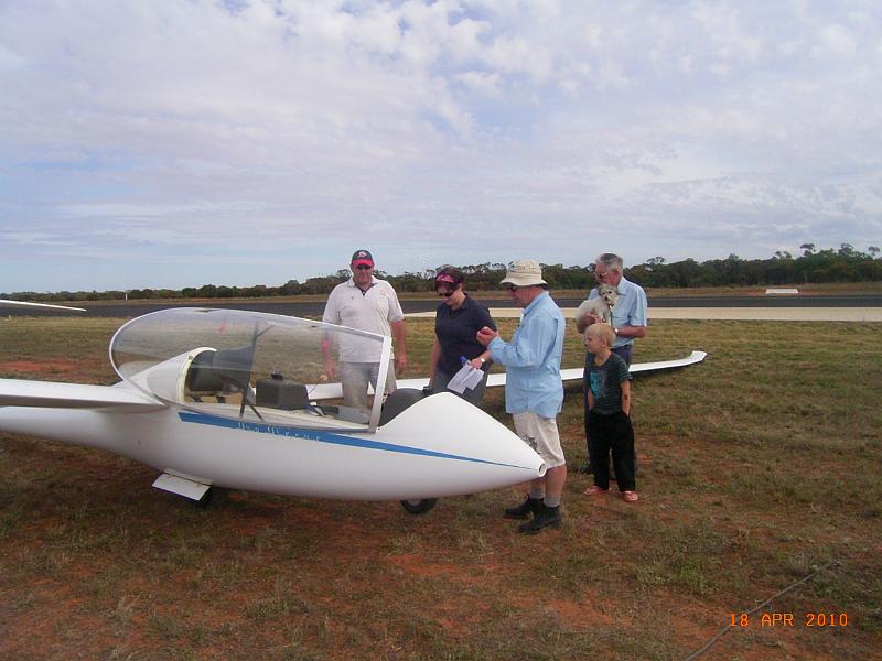 gliding cobar 011.JPG - Unicode